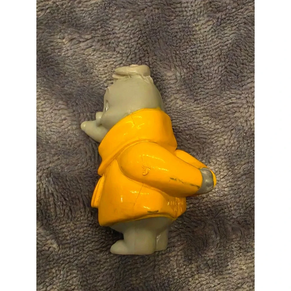 1993 Edgar the Mole straw hugger figure from the Long John Silver's 2.5